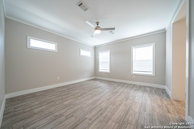 Image 24 of 33 For 1420 Burleson