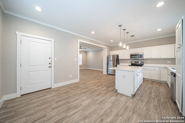 Image 5 of 33 For 1420 Burleson