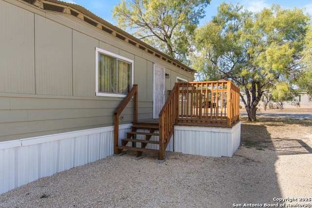 Image 2 of 22 For 401 Uvalde Oaks Dr