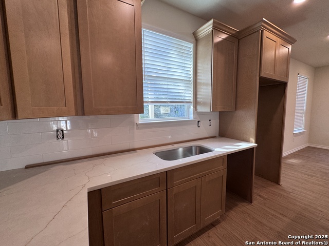 Image 5 of 17 For 346 Walton Ave