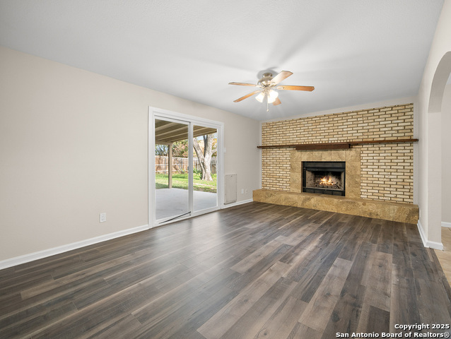 Image 12 of 41 For 154 Parkview Dr