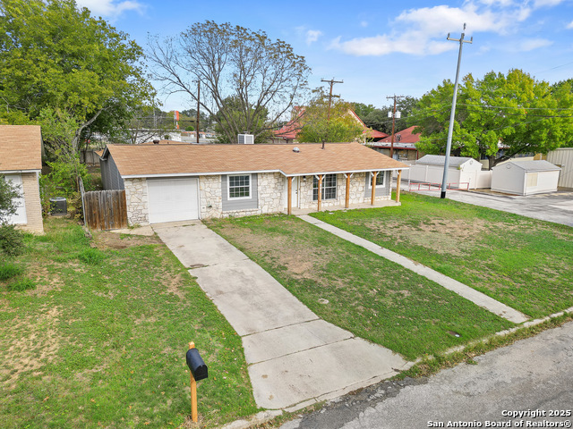 Image 3 of 41 For 154 Parkview Dr