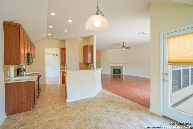 Image 17 of 41 For 145 Green Brook Place