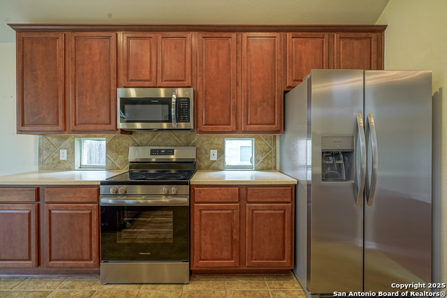 Image 19 of 41 For 145 Green Brook Place