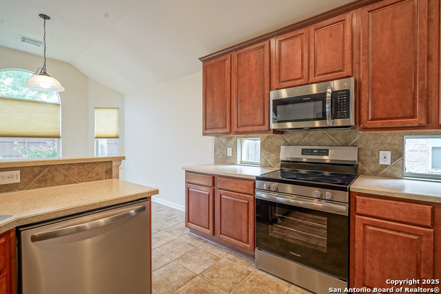 Image 21 of 41 For 145 Green Brook Place