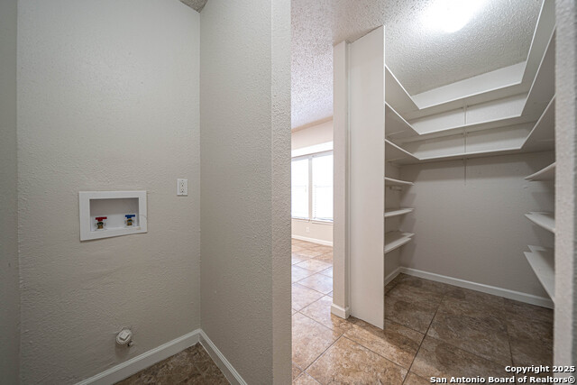 Image 15 of 30 For 8939 Mansfield