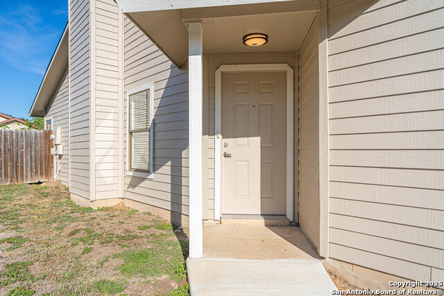 Image 4 of 30 For 8939 Mansfield