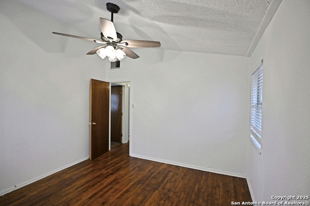 Image 17 of 20 For 633 Academy S