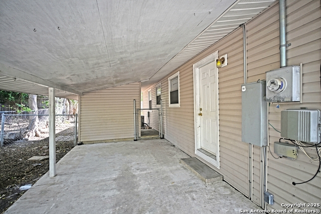 Image 3 of 20 For 633 Academy S