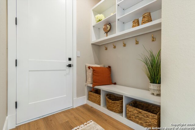 Listing photo id 38 for 956 Petite Verdot