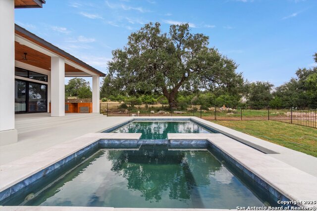 Listing photo id 55 for 956 Petite Verdot