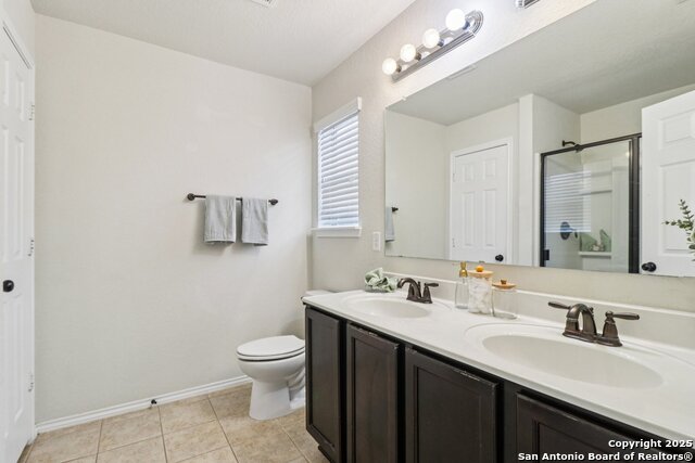 Image 18 of 32 For 15918 Silver Rose