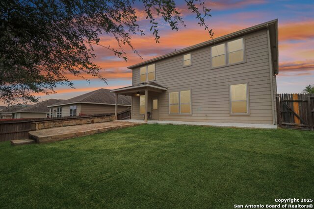 Image 31 of 32 For 15918 Silver Rose