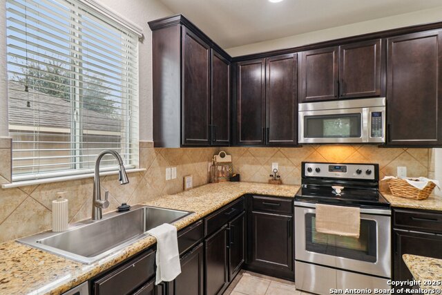 Image 7 of 32 For 15918 Silver Rose