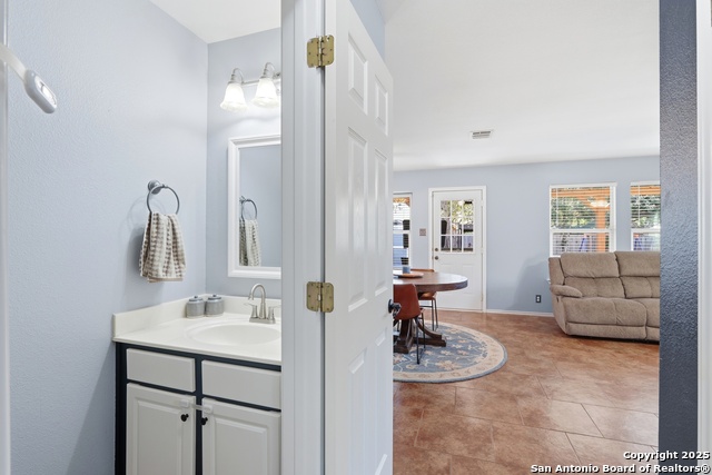 Image 24 of 52 For 9002 Pinseeker