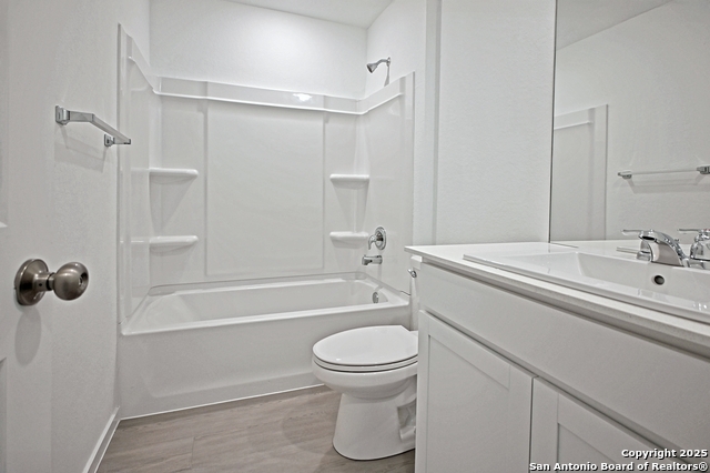 Image 10 of 27 For 3805 Swift Fox