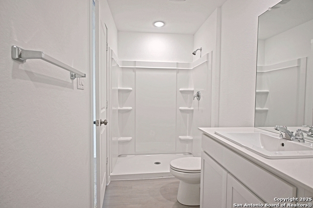 Image 21 of 27 For 3805 Swift Fox