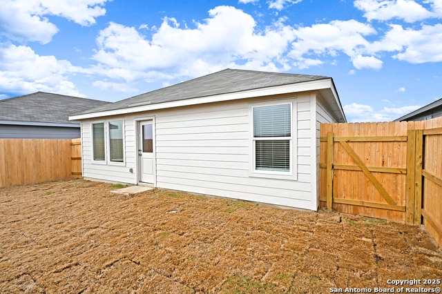 Image 25 of 27 For 3805 Swift Fox