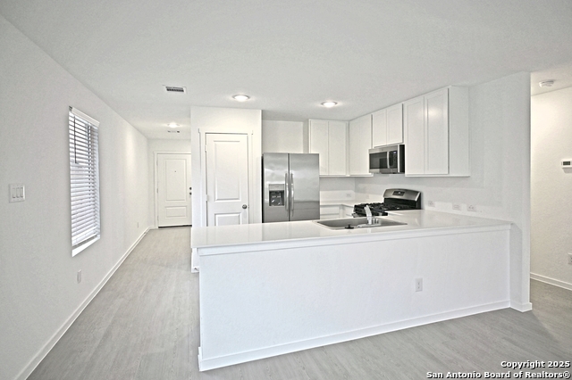 Image 3 of 27 For 3805 Swift Fox