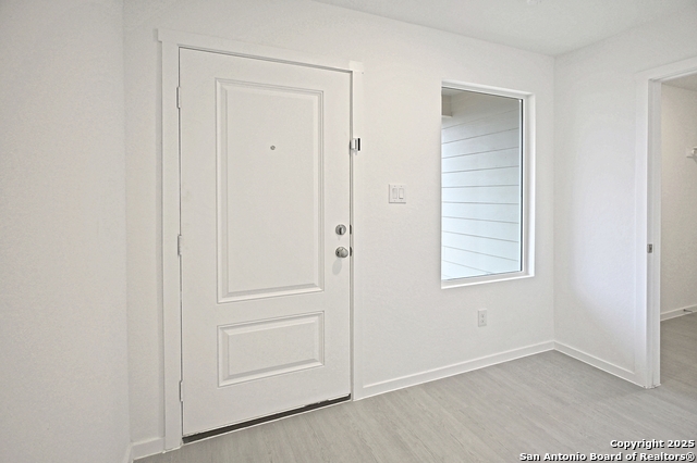 Image 7 of 27 For 3805 Swift Fox