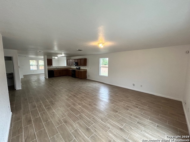 Image 9 of 18 For 210 Butternut