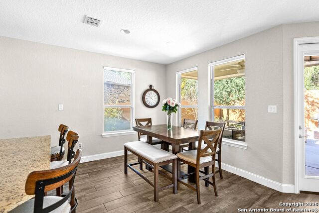 Listing photo id 8 for 8623 Carmel Rose