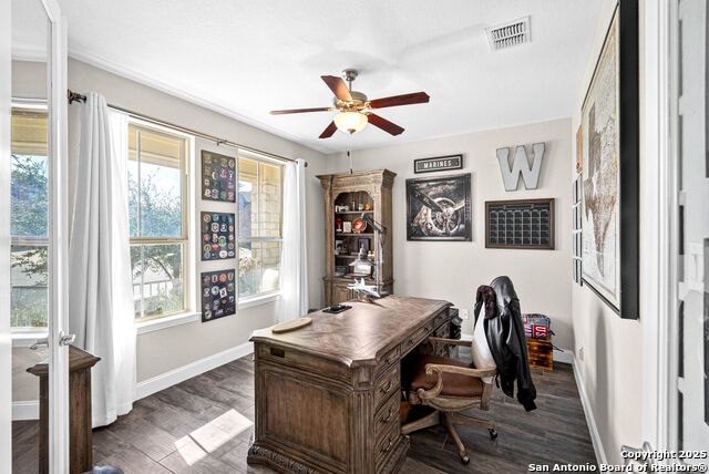 Listing photo id 9 for 8623 Carmel Rose