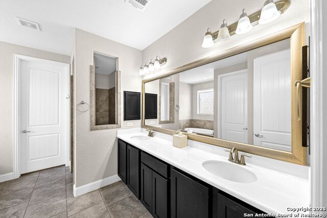 Listing photo id 14 for 8623 Carmel Rose