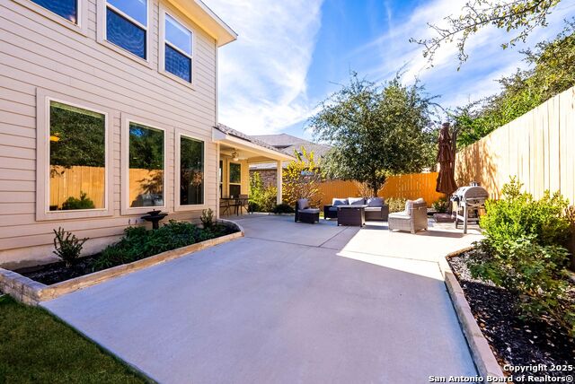 Listing photo id 25 for 8623 Carmel Rose