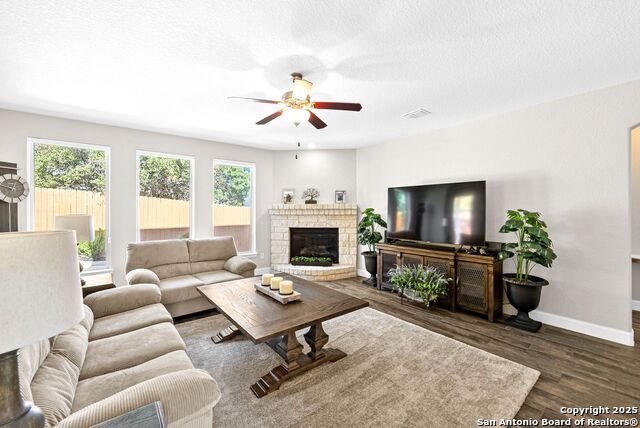 Listing photo id 2 for 8623 Carmel Rose