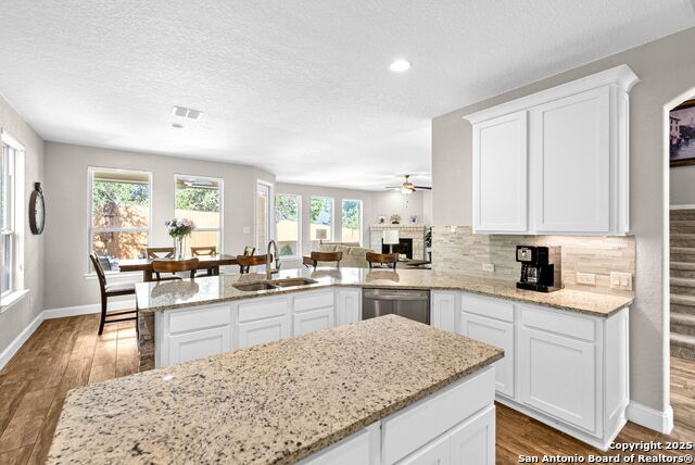 Listing photo id 6 for 8623 Carmel Rose