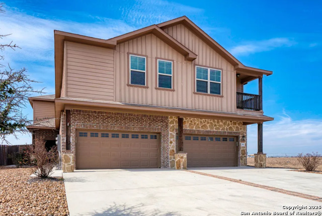 Image 2 of 14 For 307 Creekside