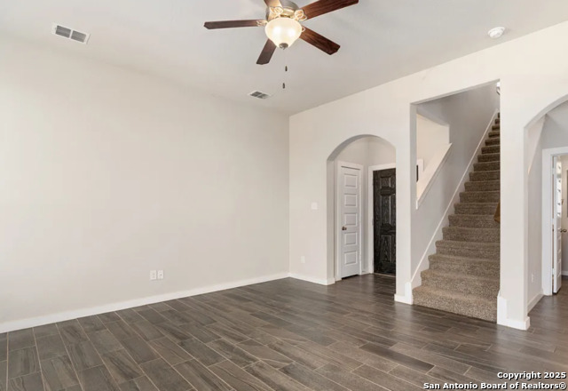 Image 5 of 14 For 307 Creekside