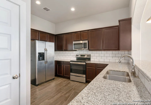 Image 7 of 14 For 307 Creekside