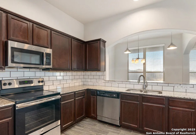 Image 9 of 14 For 307 Creekside