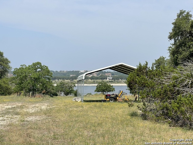 Image 4 of 19 For 2184 Lakeshore