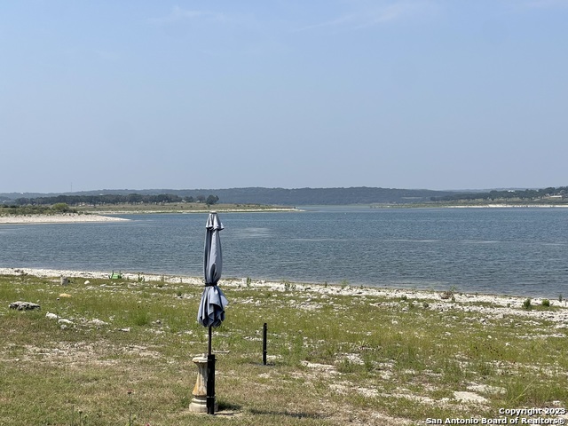 Image 8 of 19 For 2184 Lakeshore