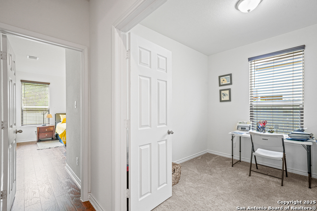 Listing photo id 8 for 1919 Overlook Knoll