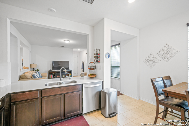 Listing photo id 5 for 1919 Overlook Knoll