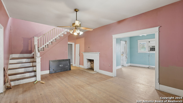 Image 5 of 31 For 536 Commerce St