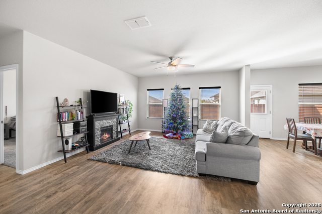 Image 4 of 31 For 1422 Tupelo