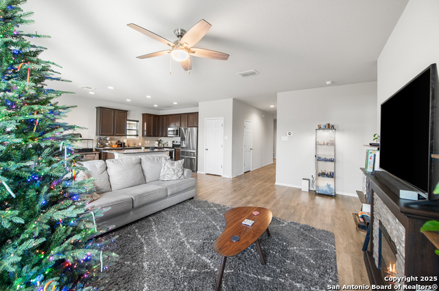 Image 7 of 31 For 1422 Tupelo