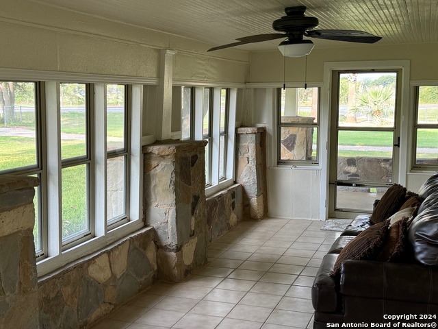 Image 12 of 14 For 11170 Loop 1604