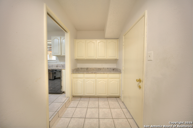 Image 17 of 46 For 3746 Litchfield