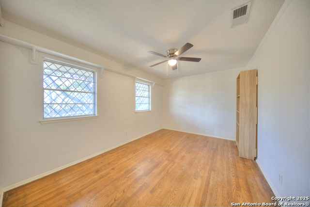 Image 24 of 46 For 3746 Litchfield