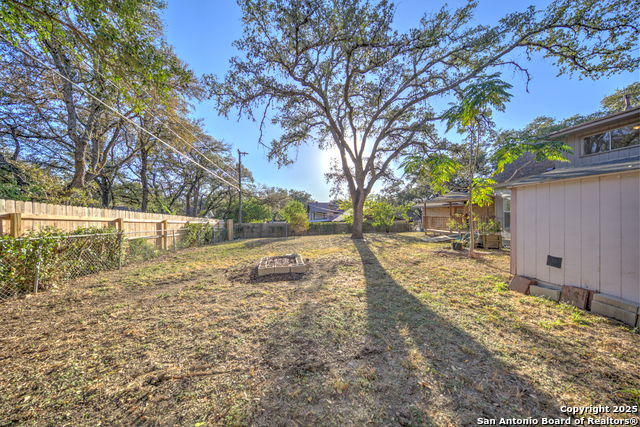 Image 38 of 46 For 3746 Litchfield