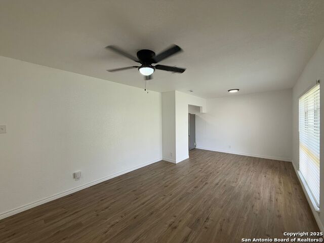 Image 9 of 17 For 6819 Laguna Norte