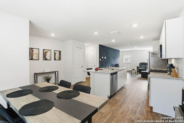 Image 3 of 24 For 14214 Navidad Pike