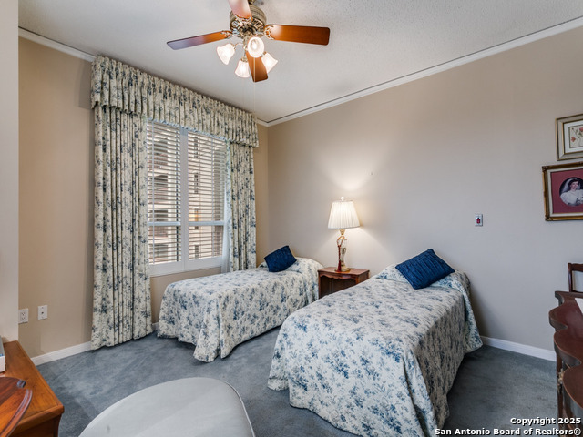 Image 20 of 29 For 1 Towers Park Ln  412