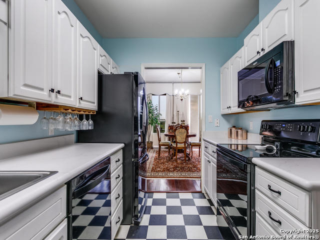 Image 6 of 29 For 1 Towers Park Ln  412